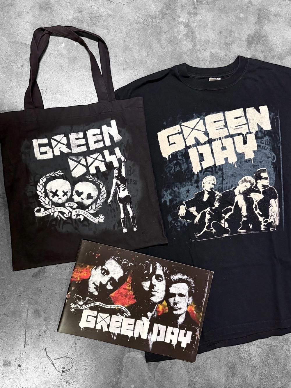 Green Day T-Shirt Photo Book Tote Bag Bundle